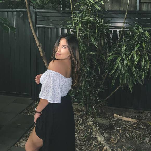 Meet your Posher, Jessica - Picture 1 of 1